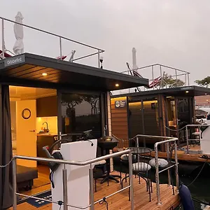 https://boat-village-ayamonte.es-andalucia.com